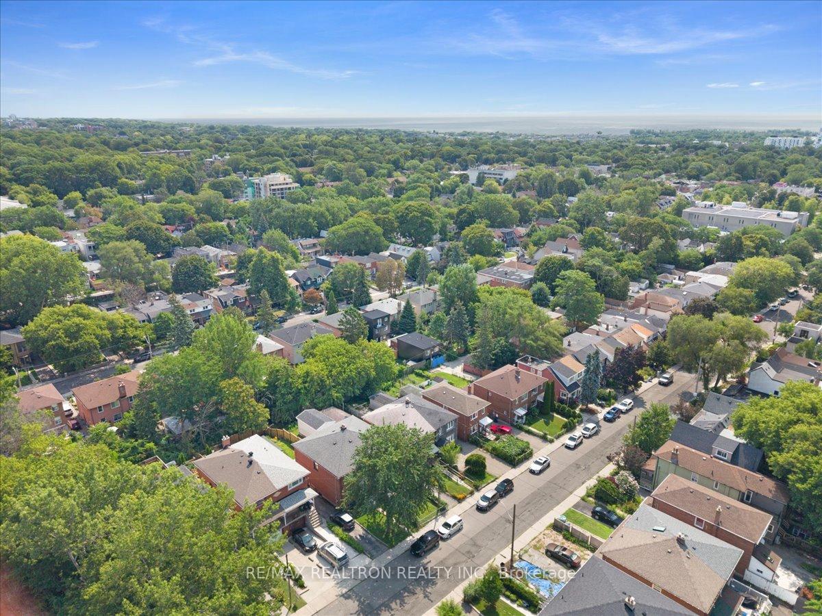 Photo 35 of 283 Hiawatha Road, Toronto, Greenwood-Coxwell — HOMEH