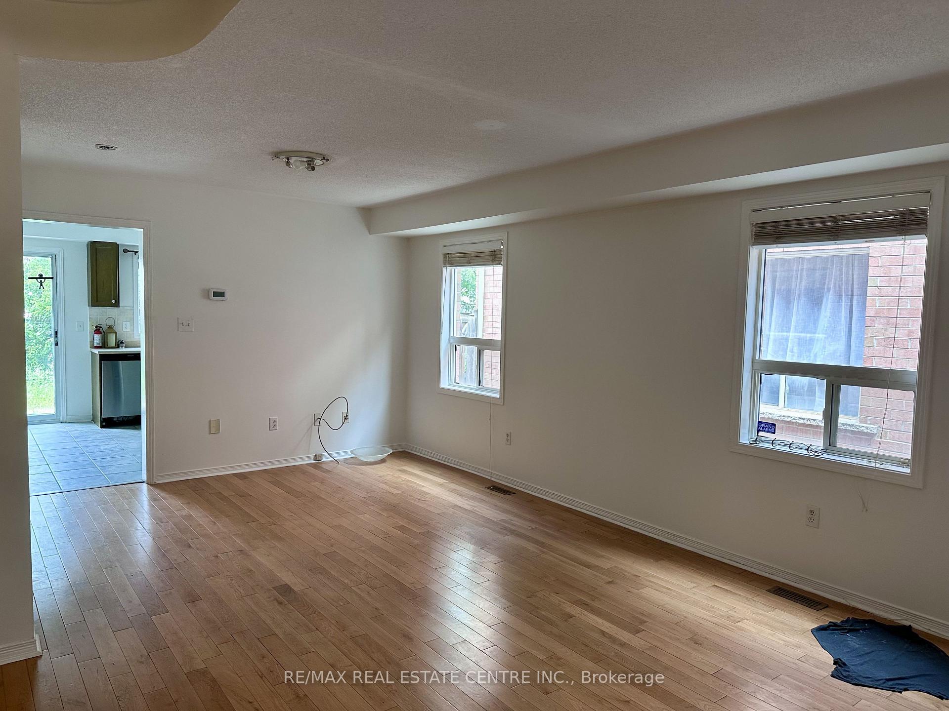 Photo 4 of 5673 Flora Drive, Burlington, Appleby — HOMEH