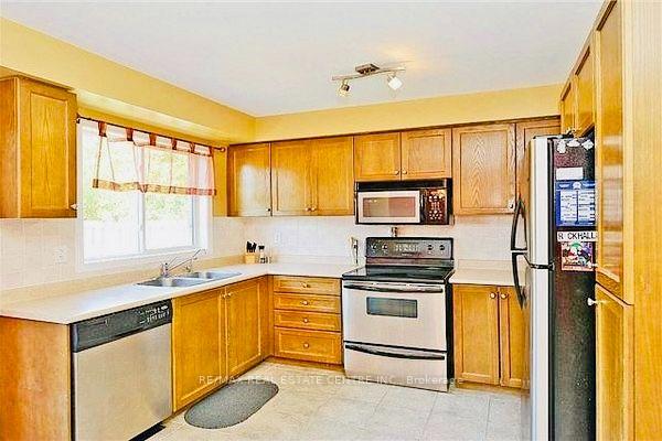 Photo 9 of 5673 Flora Drive, Burlington, Appleby — HOMEH