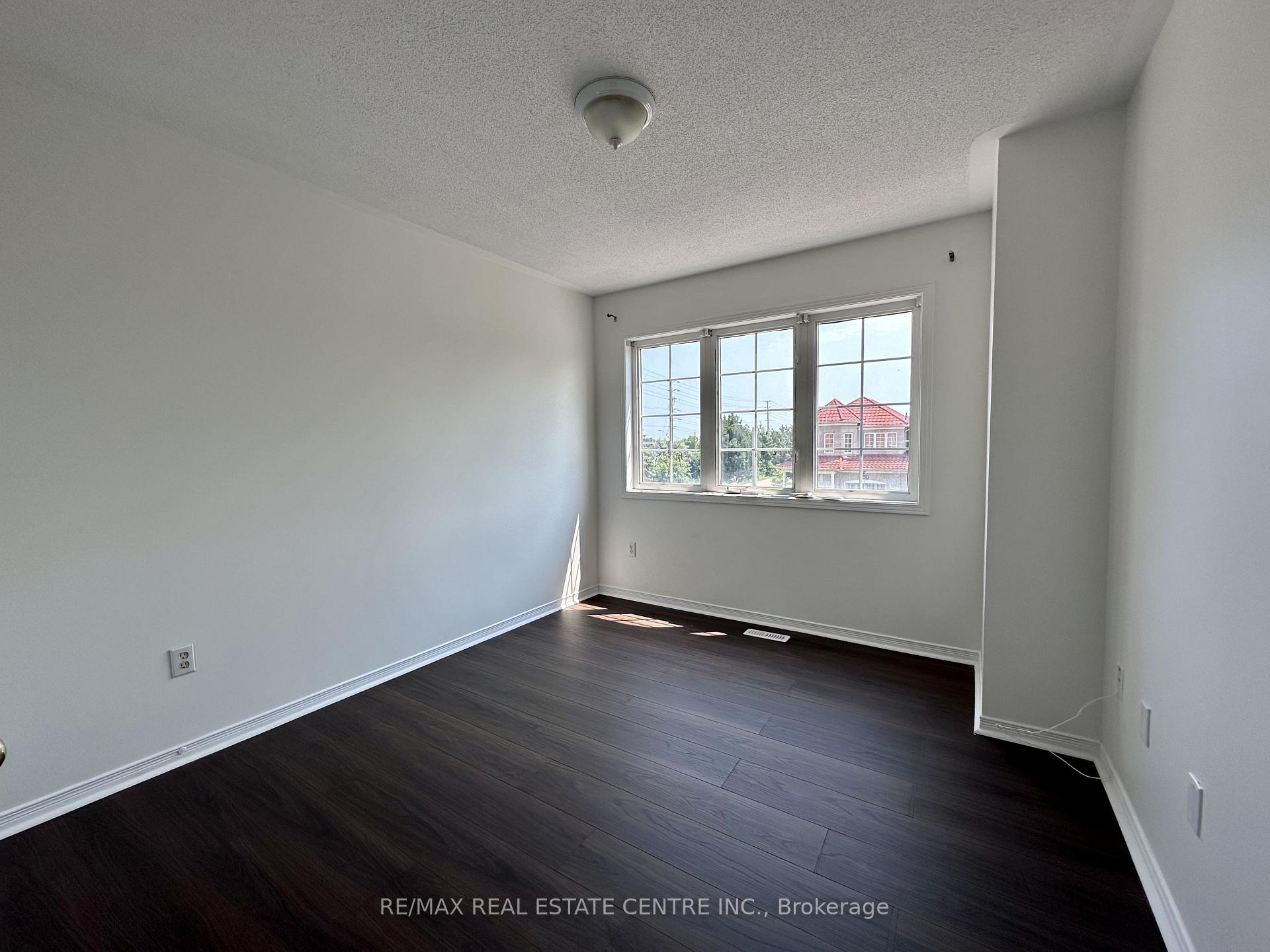 Photo 13 of 5673 Flora Drive, Burlington, Appleby — HOMEH