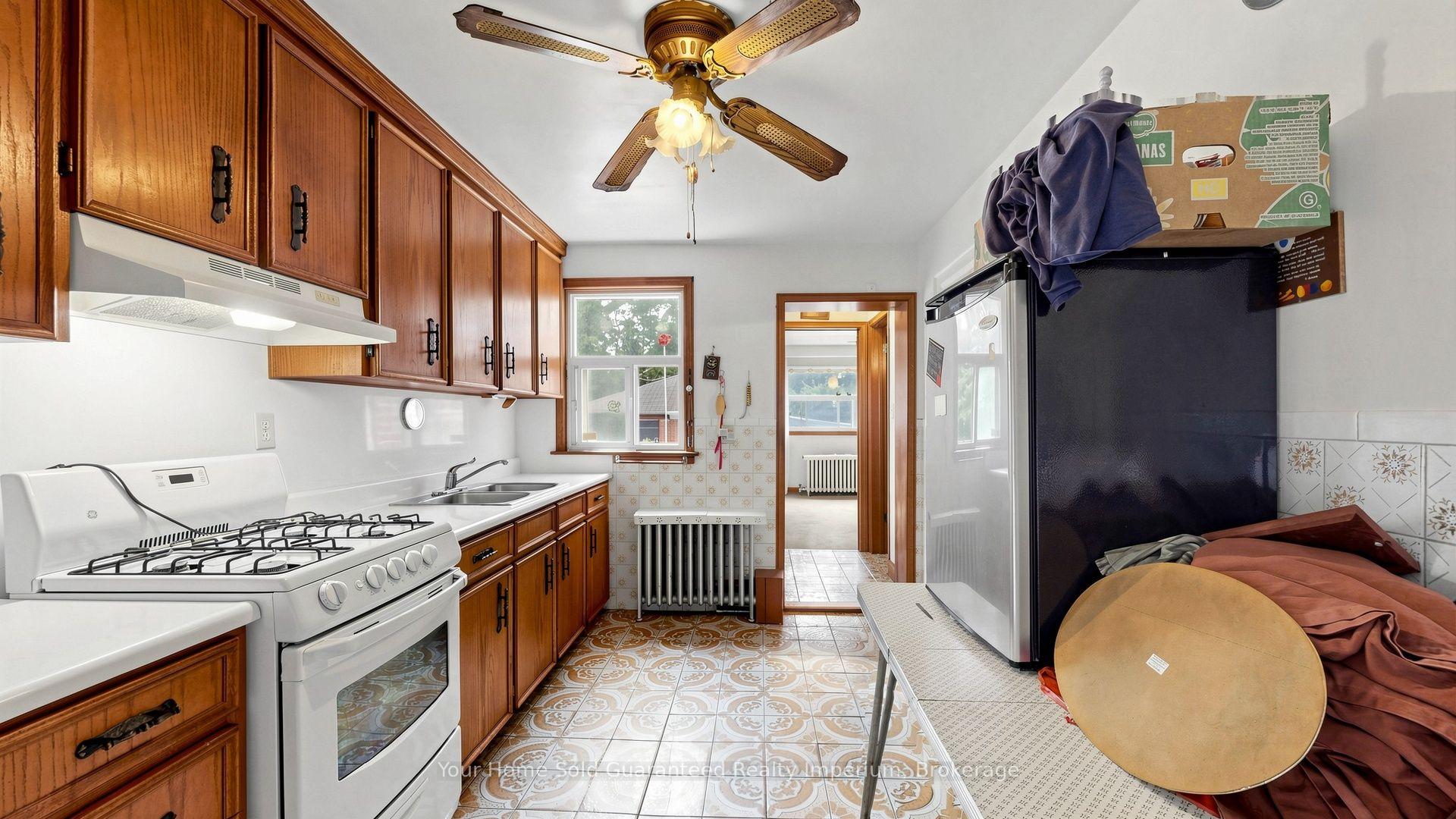 Photo 10 of 535 Soudan Avenue, Toronto, Mount Pleasant East — HOMEH