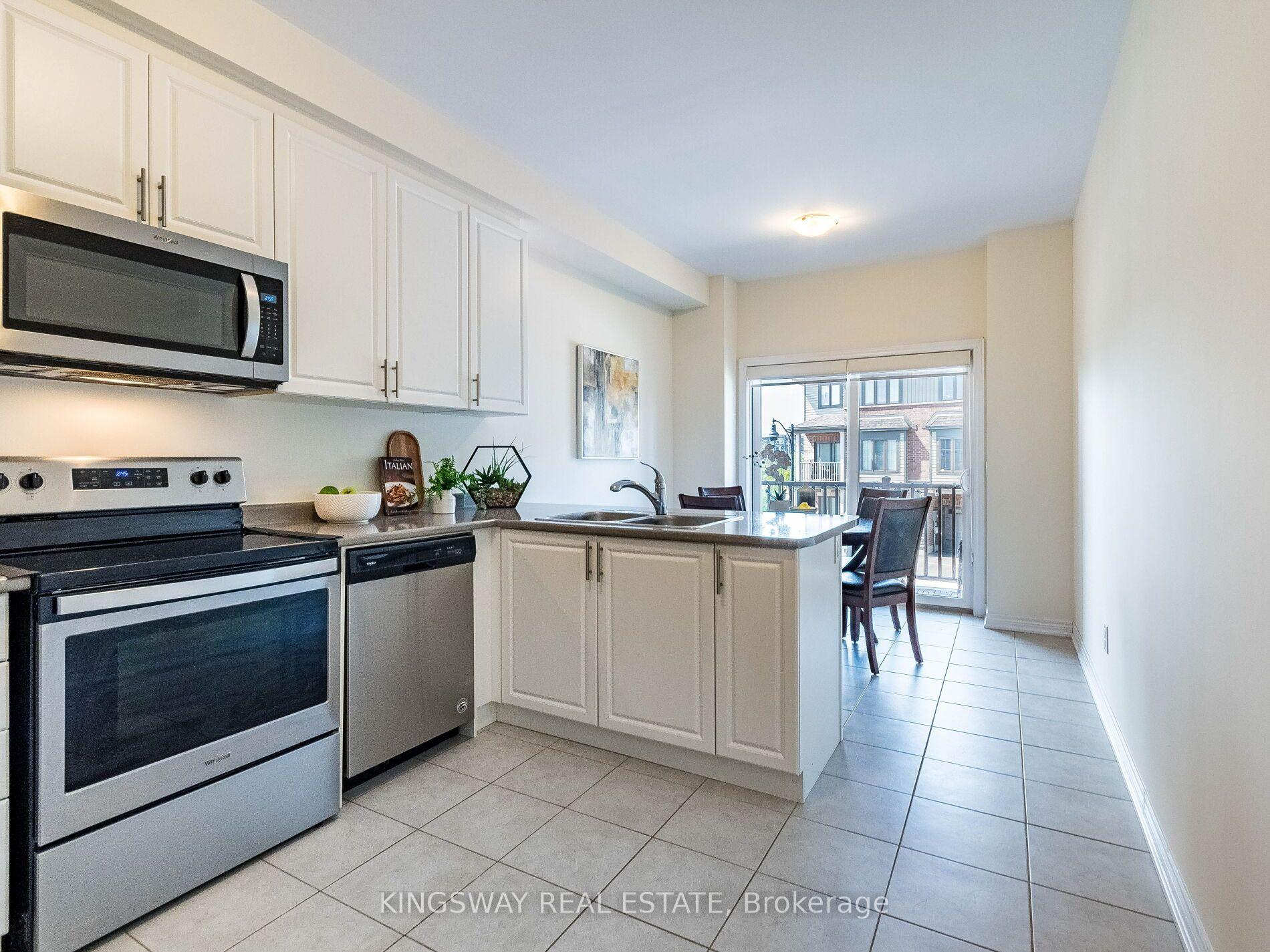 Photo 4 of Unit 2, 279 Skinner Road N, Hamilton, Waterdown — HOMEH