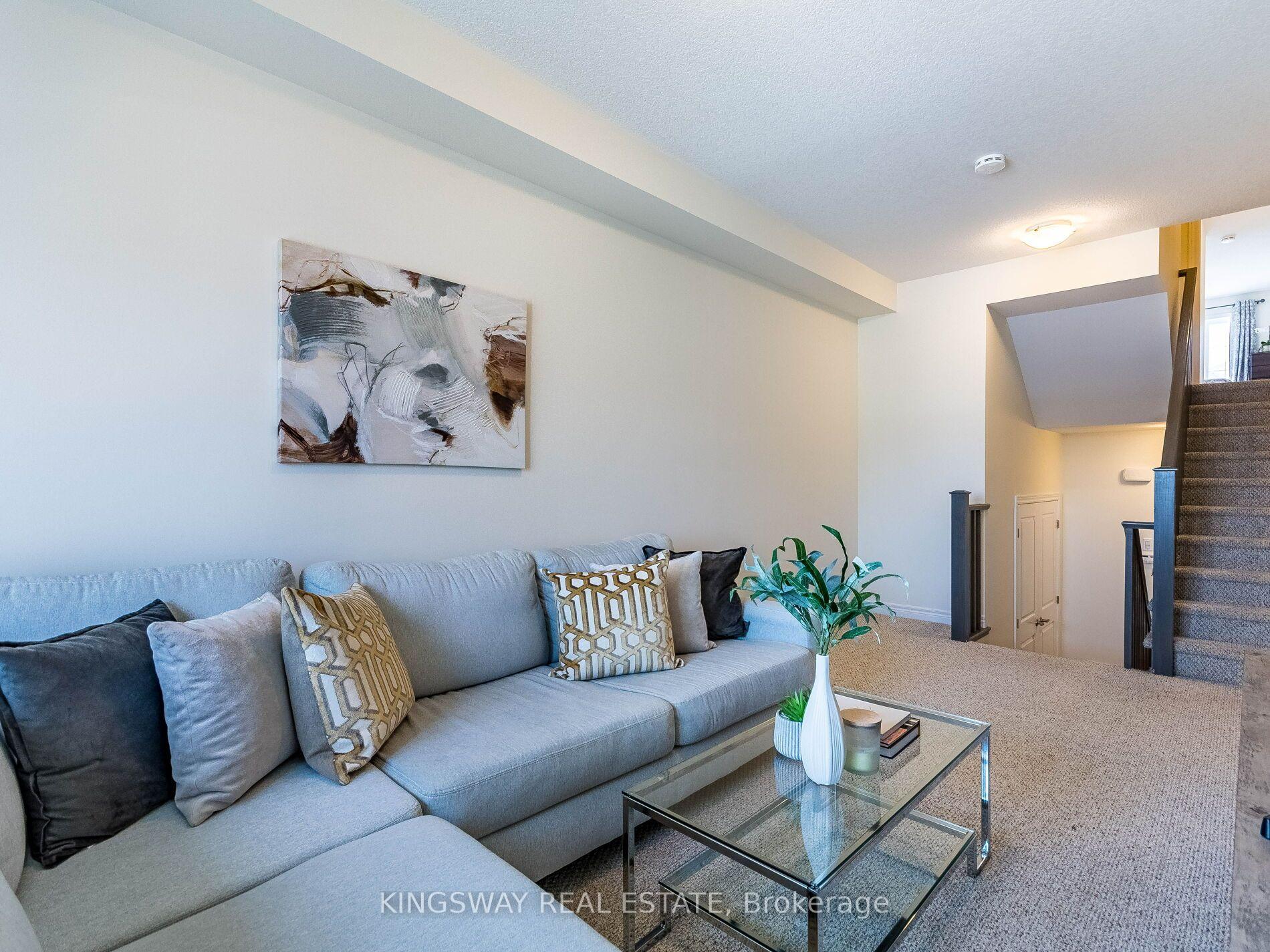 Photo 10 of Unit 2, 279 Skinner Road N, Hamilton, Waterdown — HOMEH