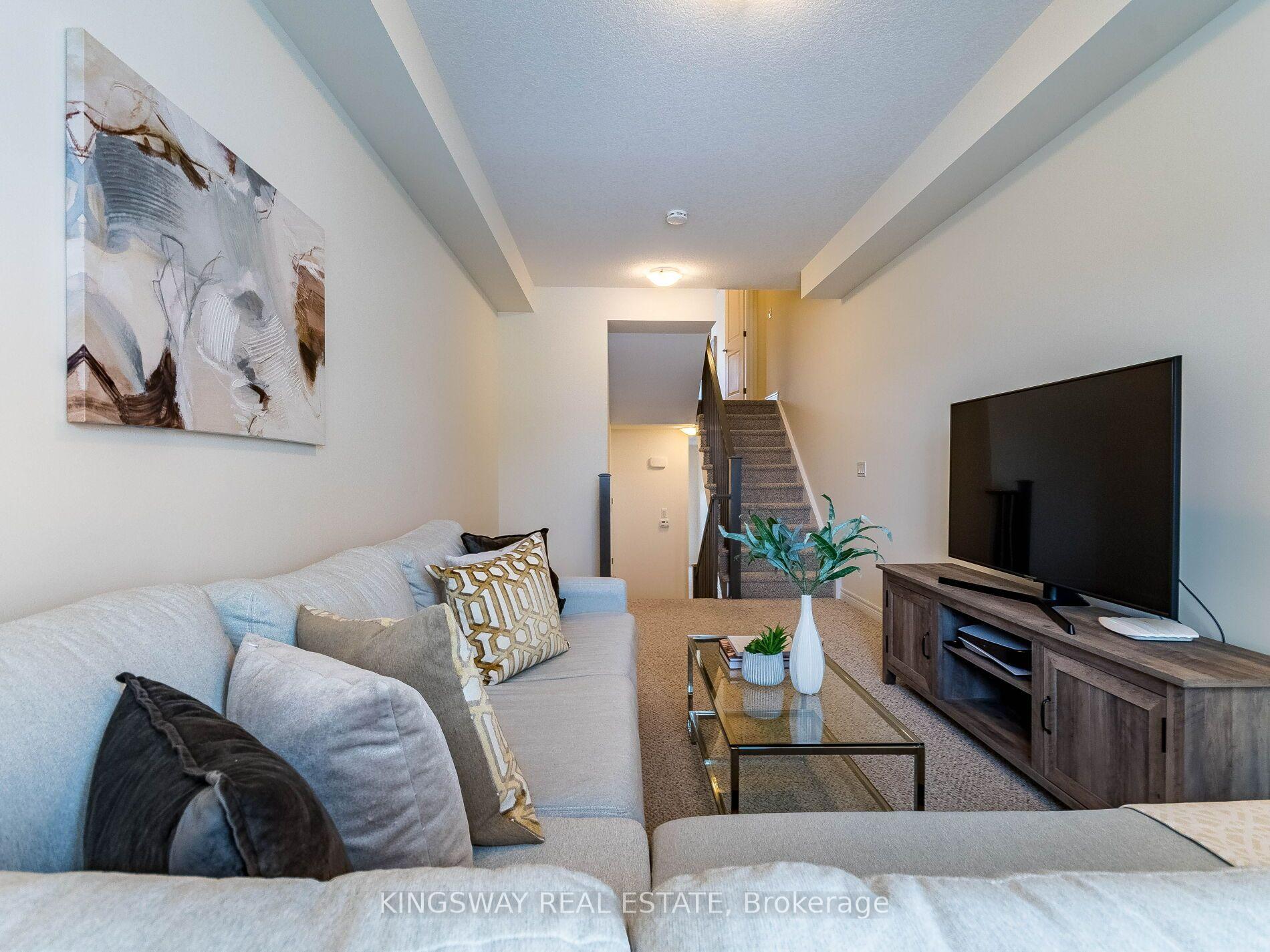 Photo 11 of Unit 2, 279 Skinner Road N, Hamilton, Waterdown — HOMEH