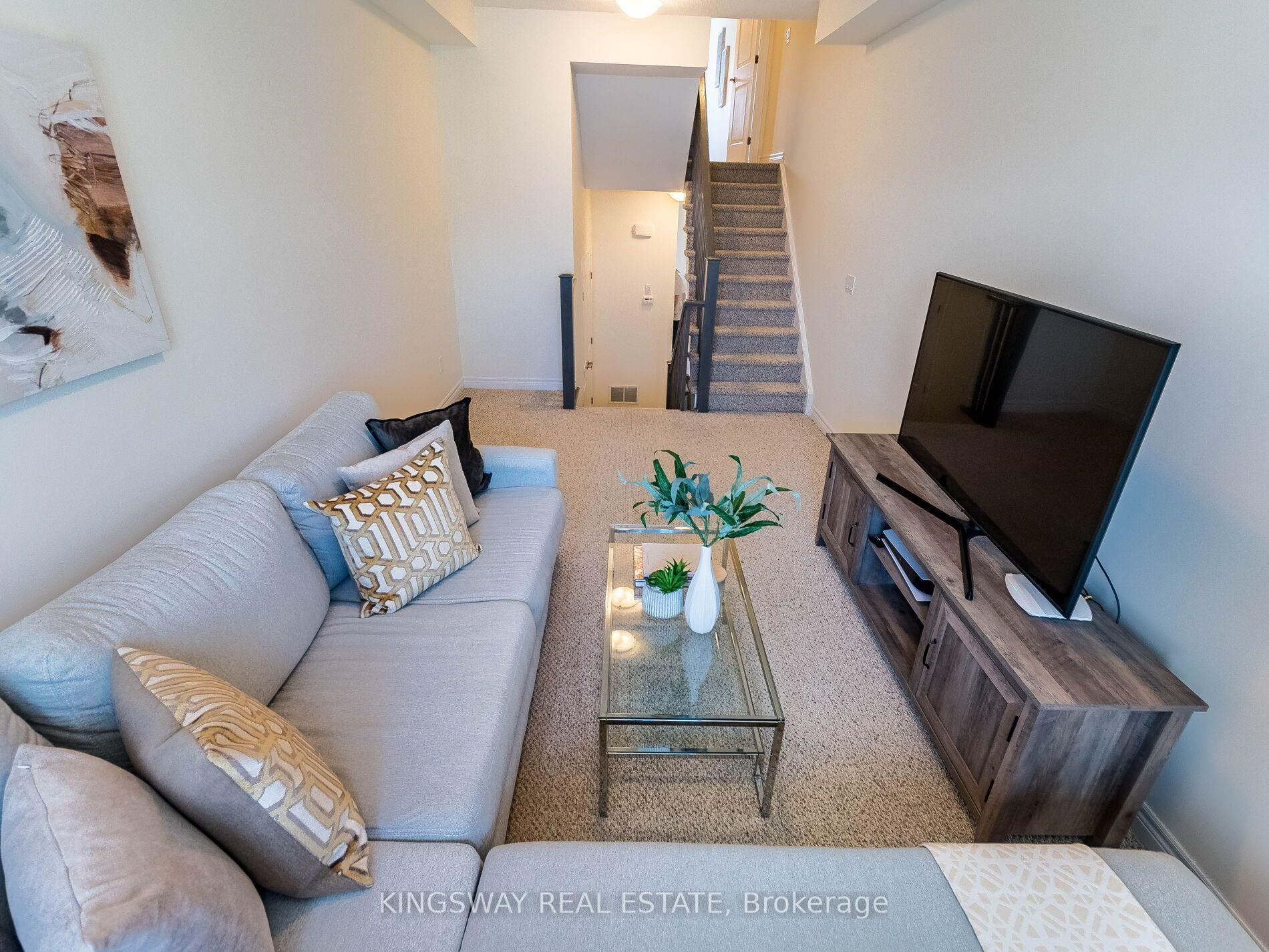 Photo 12 of Unit 2, 279 Skinner Road N, Hamilton, Waterdown — HOMEH
