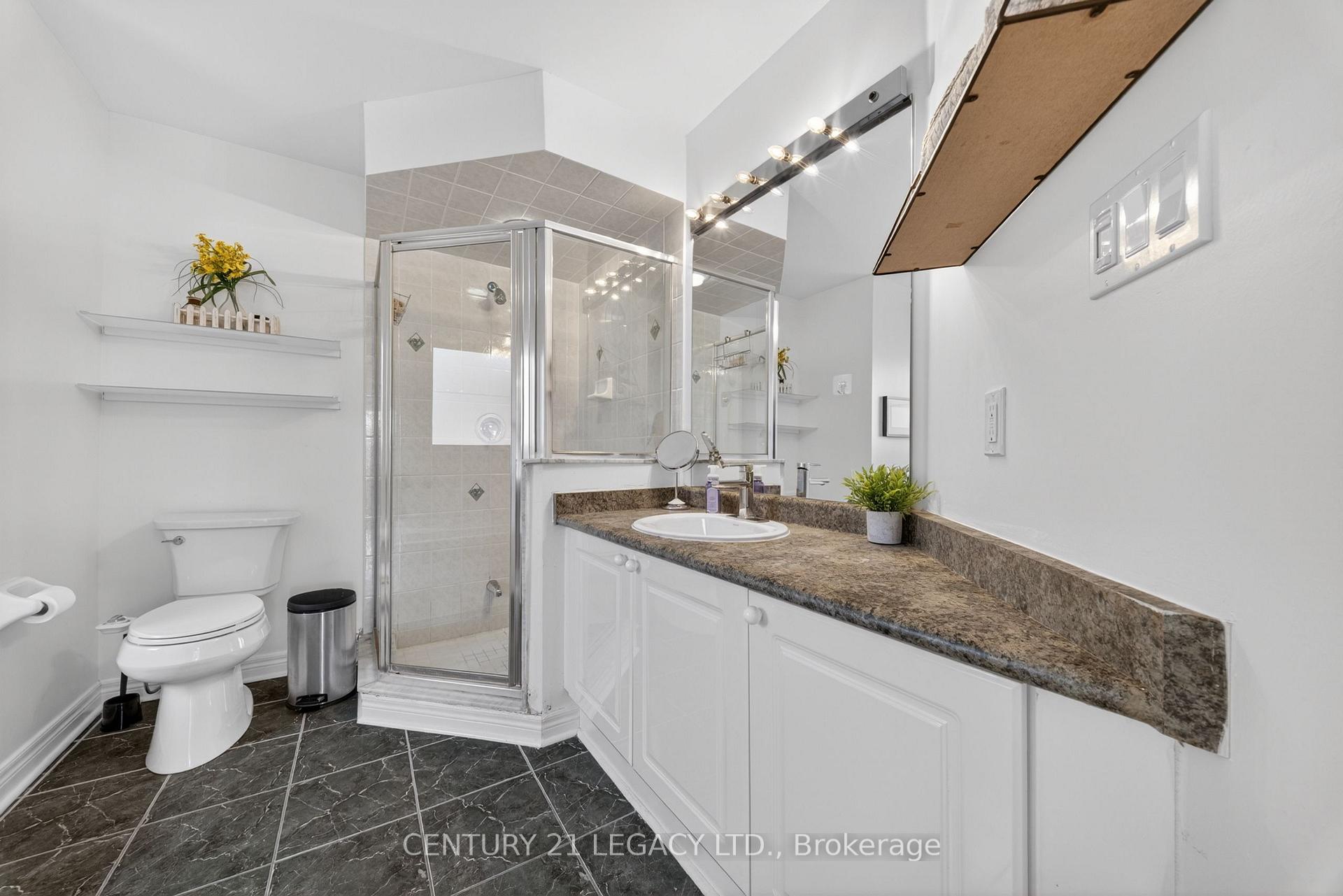 Photo 25 of 12 Aria Lane, Brampton, Bramalea North Industrial — HOMEH