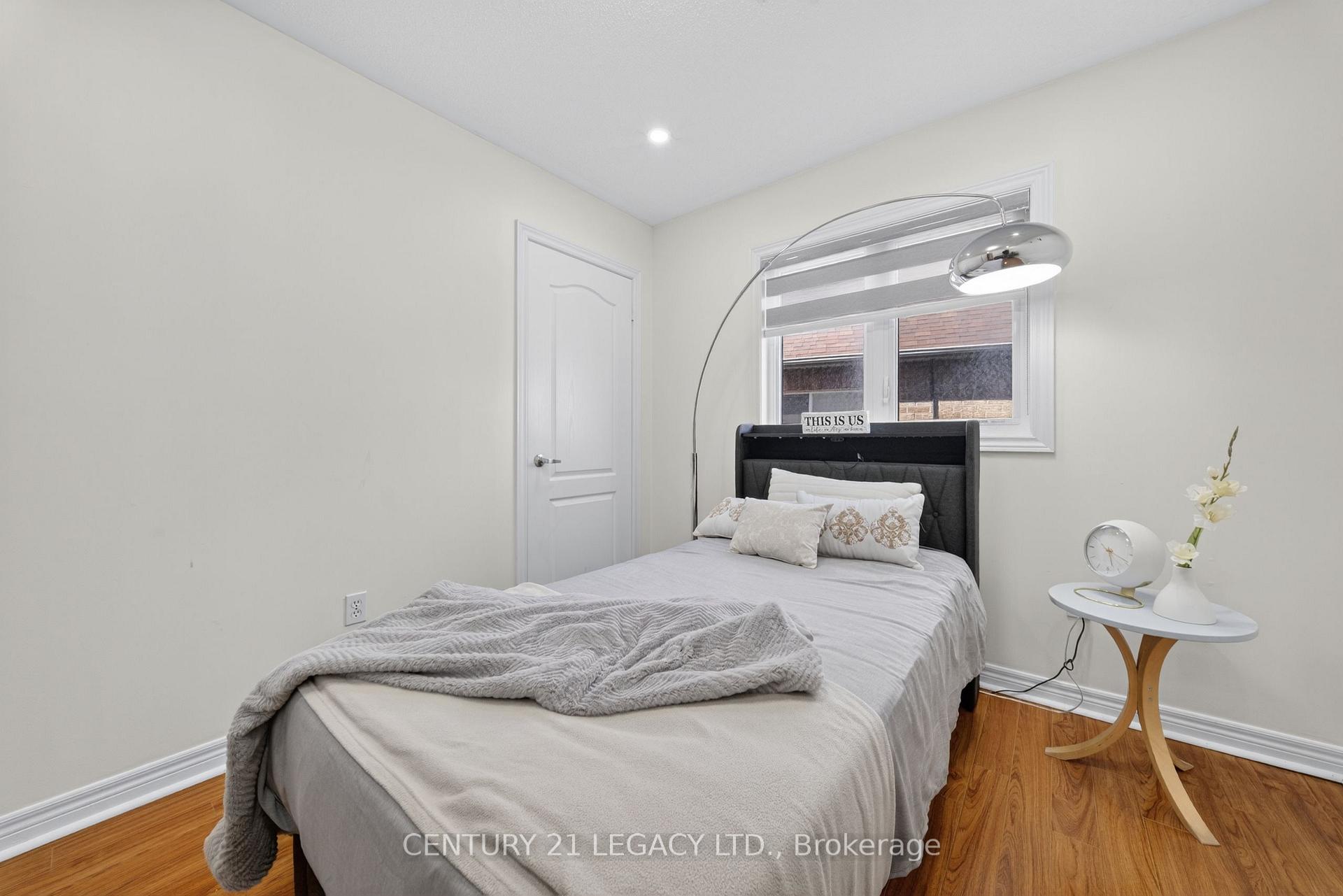 Photo 35 of 12 Aria Lane, Brampton, Bramalea North Industrial — HOMEH