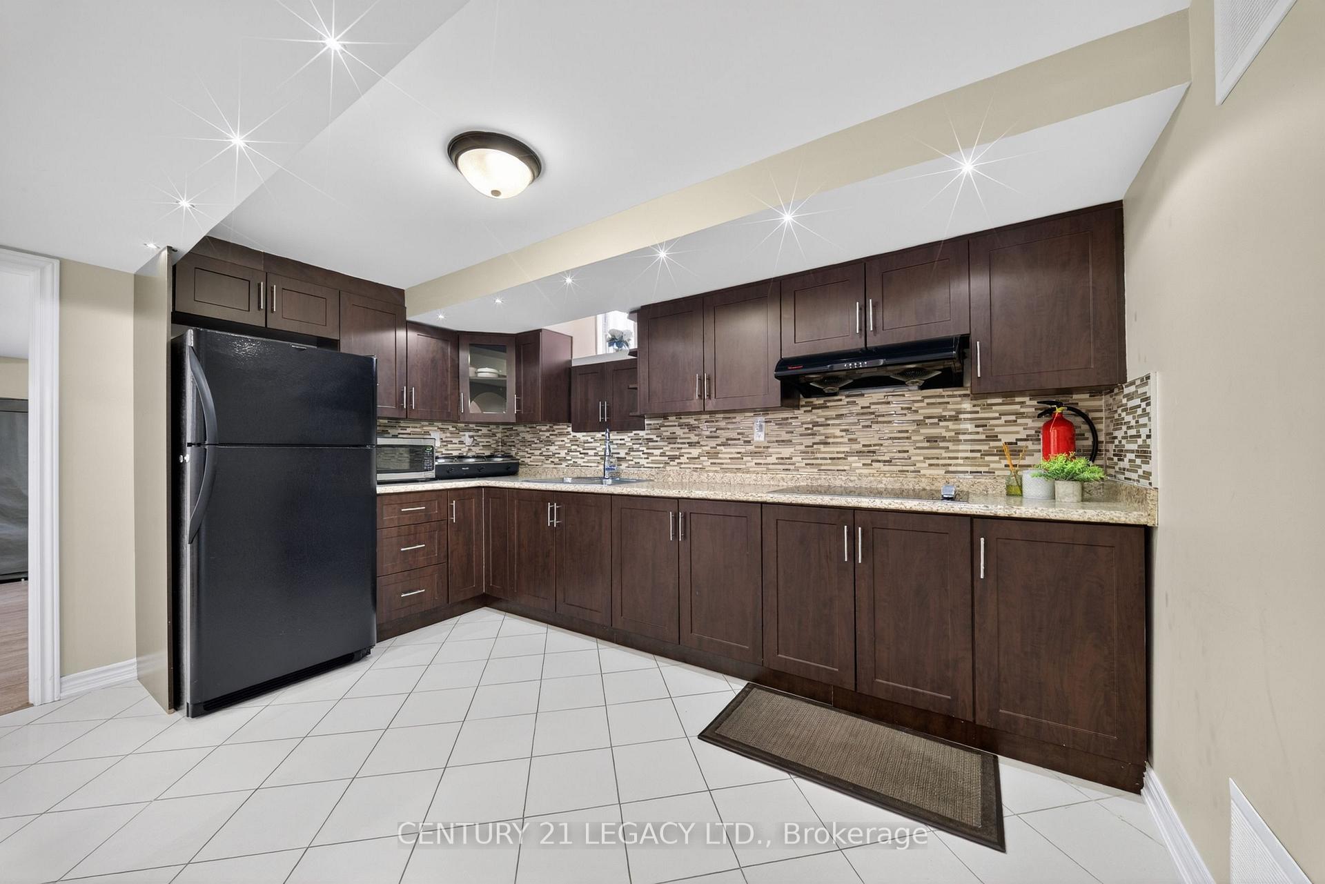 Photo 36 of 12 Aria Lane, Brampton, Bramalea North Industrial — HOMEH