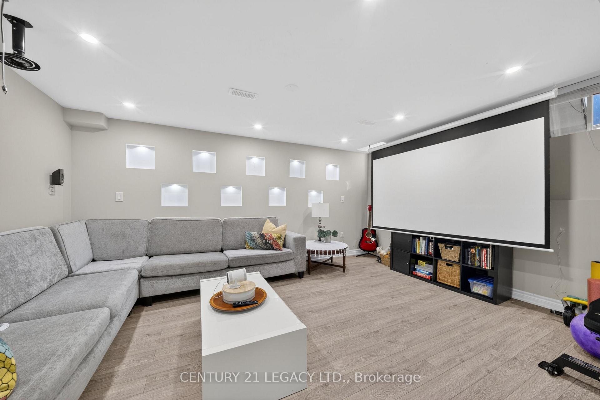 Photo 38 of 12 Aria Lane, Brampton, Bramalea North Industrial — HOMEH
