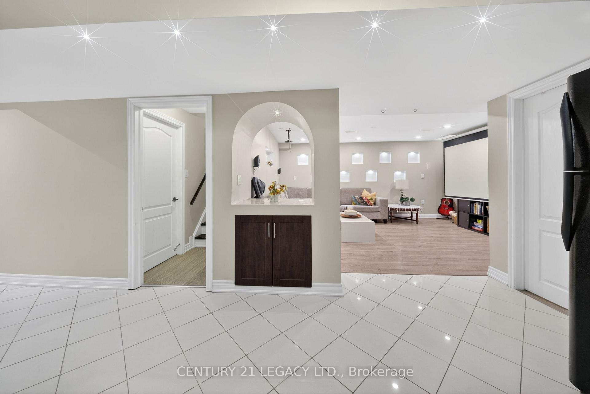 Photo 39 of 12 Aria Lane, Brampton, Bramalea North Industrial — HOMEH