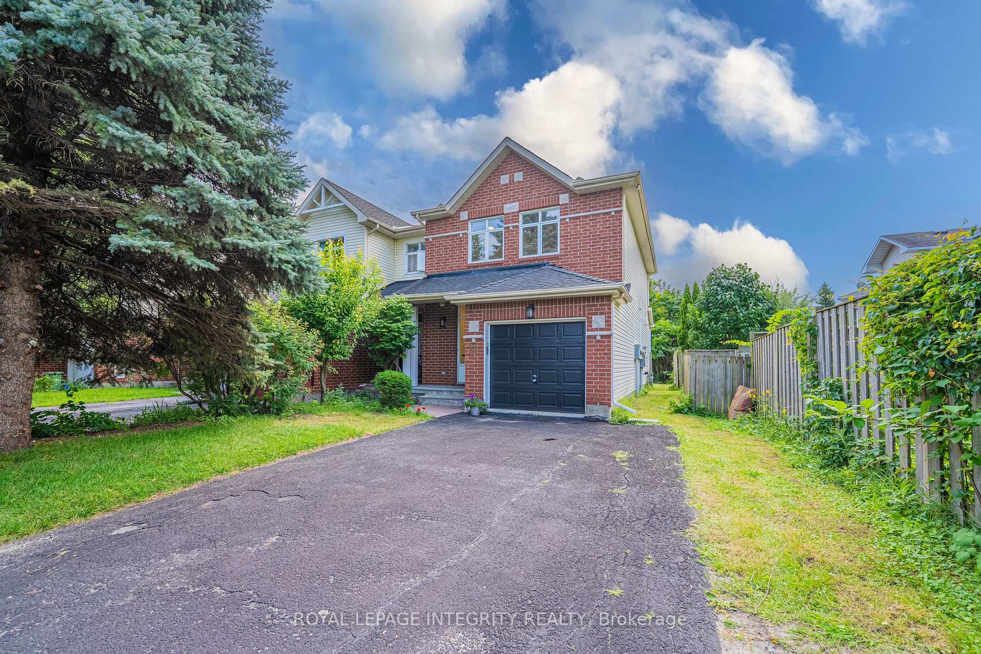 Photo 2 of 20 Redding Way, Ottawa, Centrepointe — HOMEH