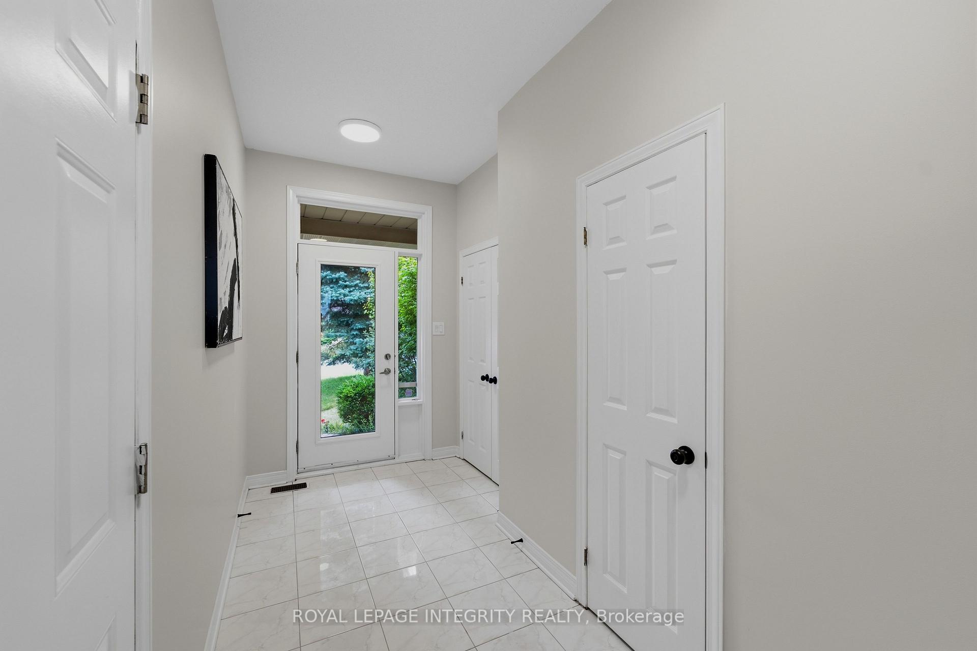 Photo 3 of 20 Redding Way, Ottawa, Centrepointe — HOMEH