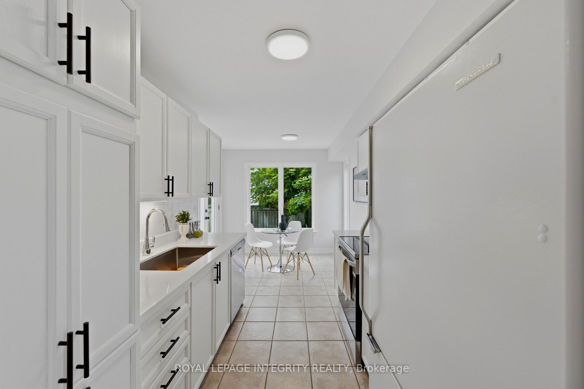 Photo 9 of 20 Redding Way, Ottawa, Centrepointe — HOMEH