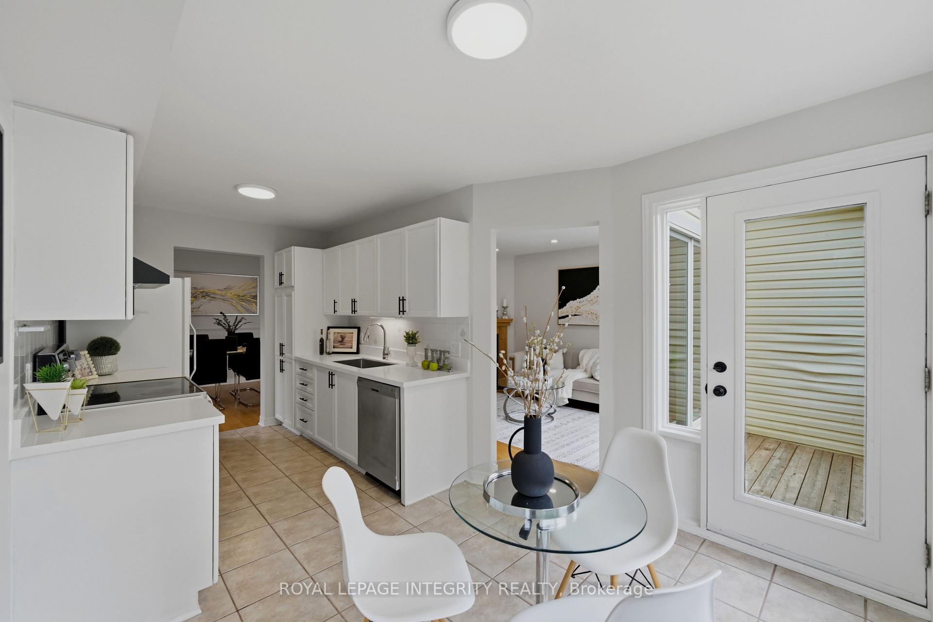 Photo 12 of 20 Redding Way, Ottawa, Centrepointe — HOMEH