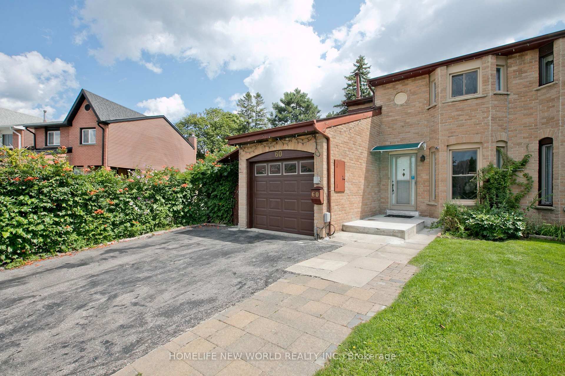 Photo 3 of 60 James Park Square, Scarborough, Milliken — HOMEH