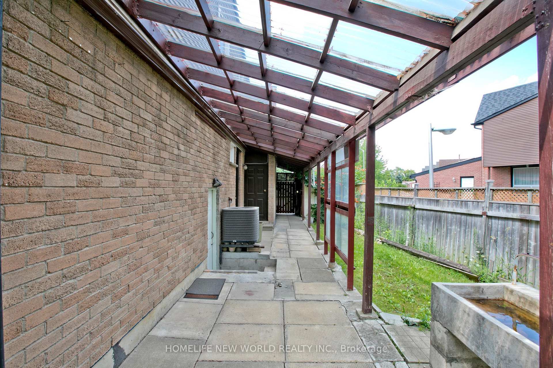 Photo 57 of 60 James Park Square, Scarborough, Milliken — HOMEH