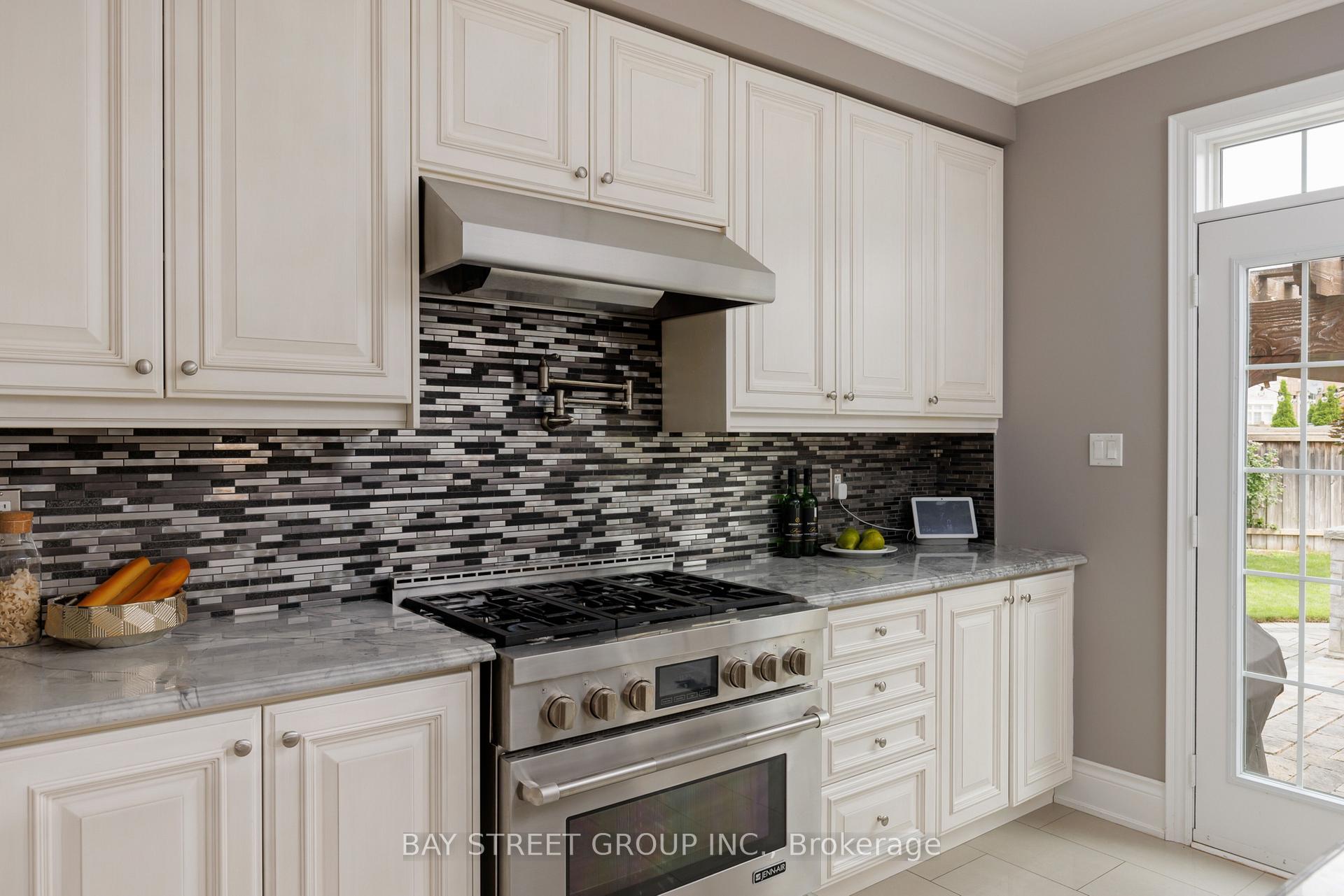 Photo 20 of 68 Foshan Avenue, Markham, Berczy — HOMEH