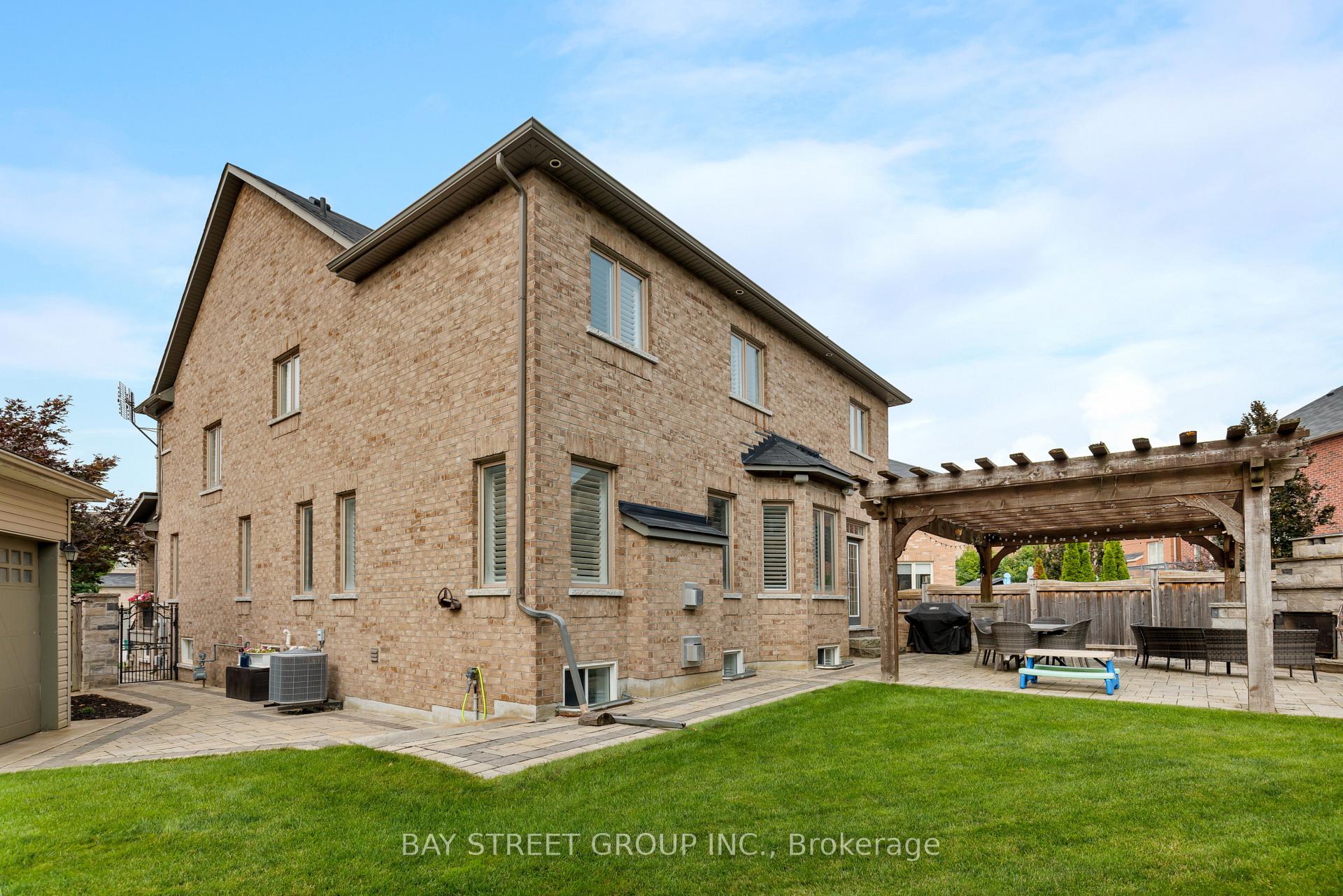 Photo 24 of 68 Foshan Avenue, Markham, Berczy — HOMEH