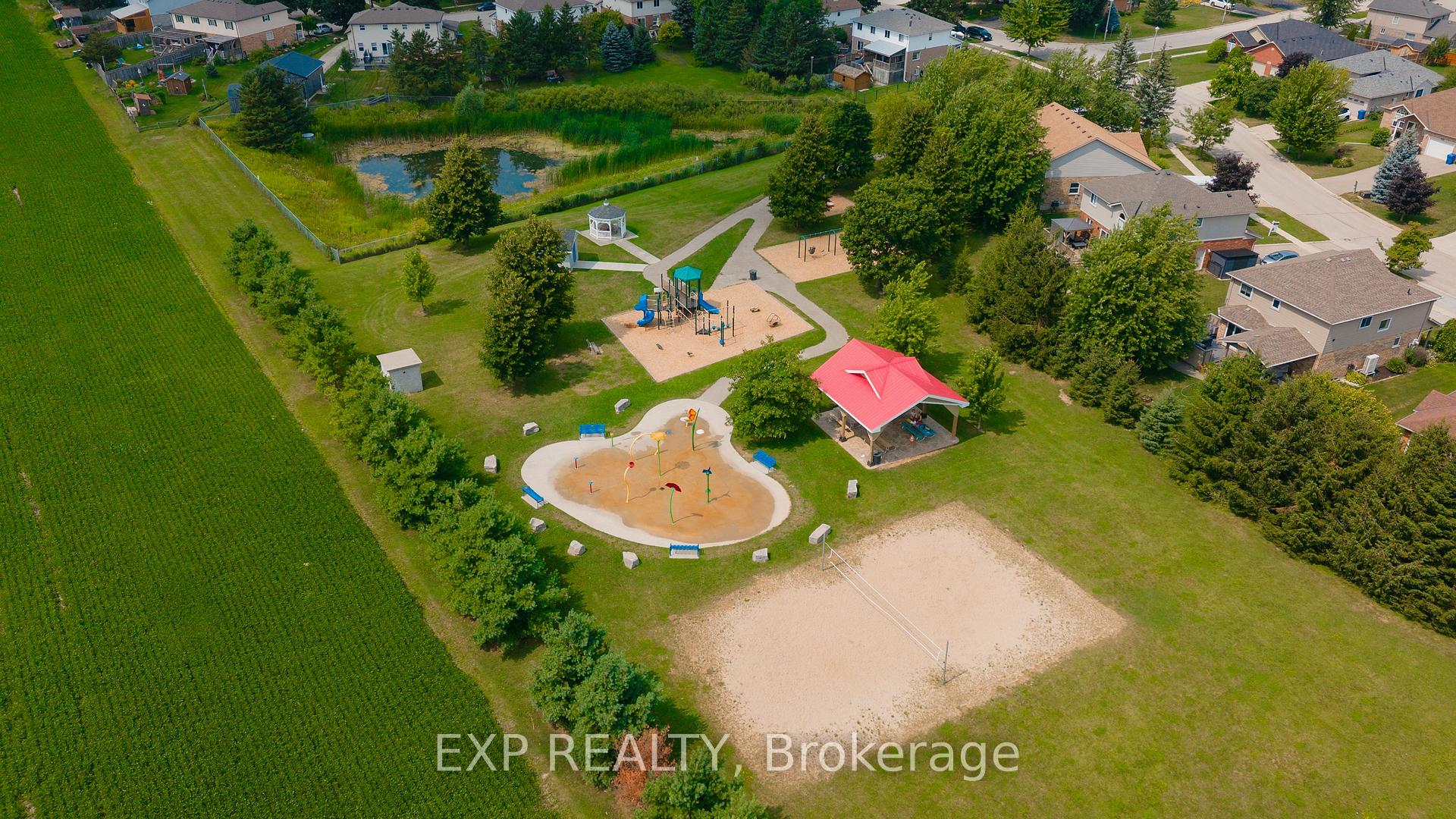 Photo 38 of 11 Maple Street, Mapleton, Rural Mapleton — HOMEH