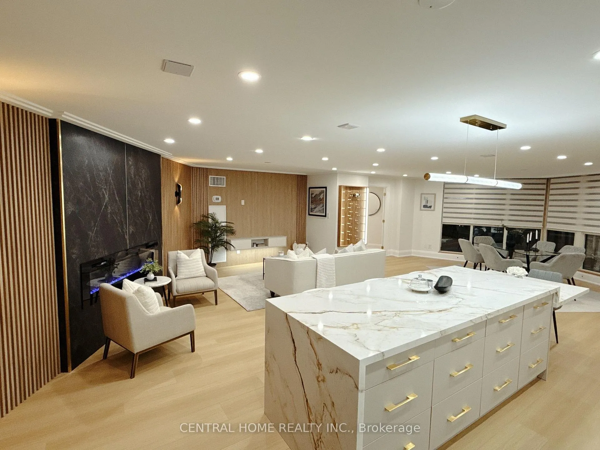 Photo of Unit 302, 85 Skymark Drive