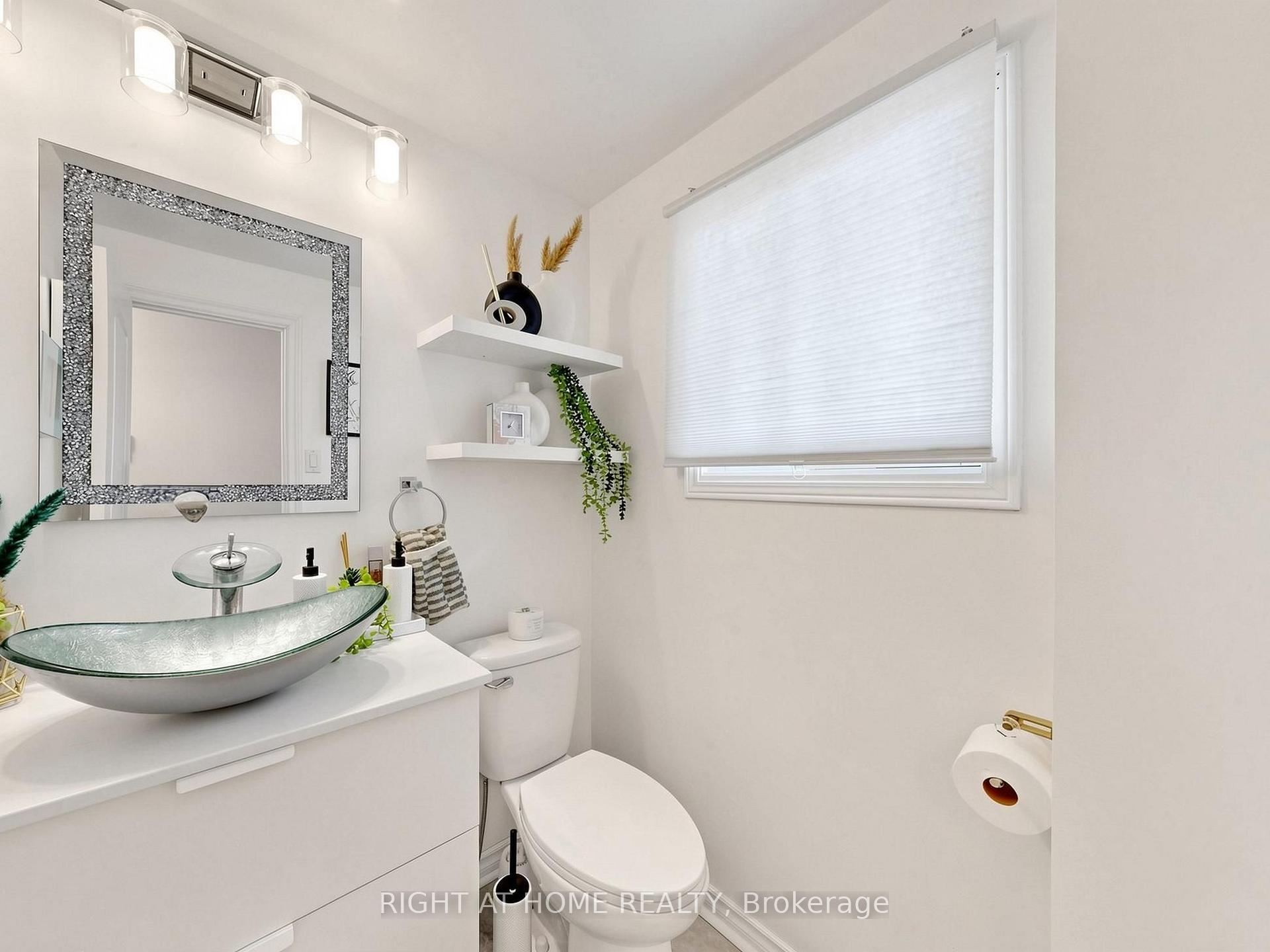 Photo 21 of 207 Hickling Trail, Barrie, Grove East — HOMEH