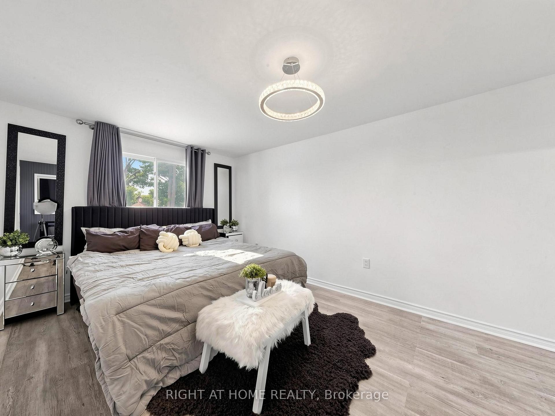 Photo 27 of 207 Hickling Trail, Barrie, Grove East — HOMEH