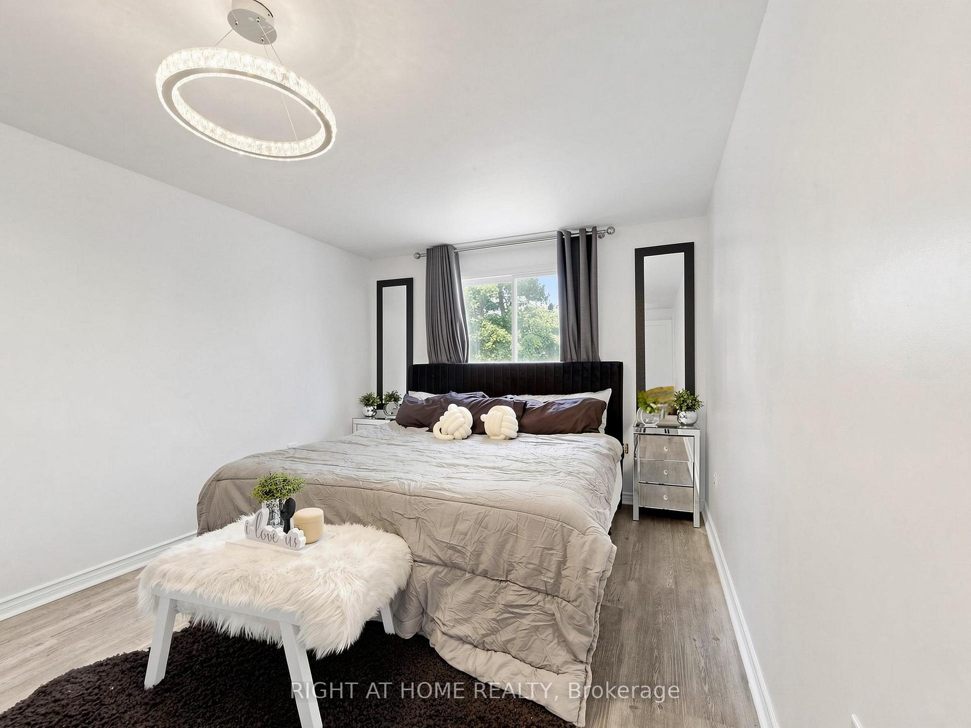 Photo 29 of 207 Hickling Trail, Barrie, Grove East — HOMEH