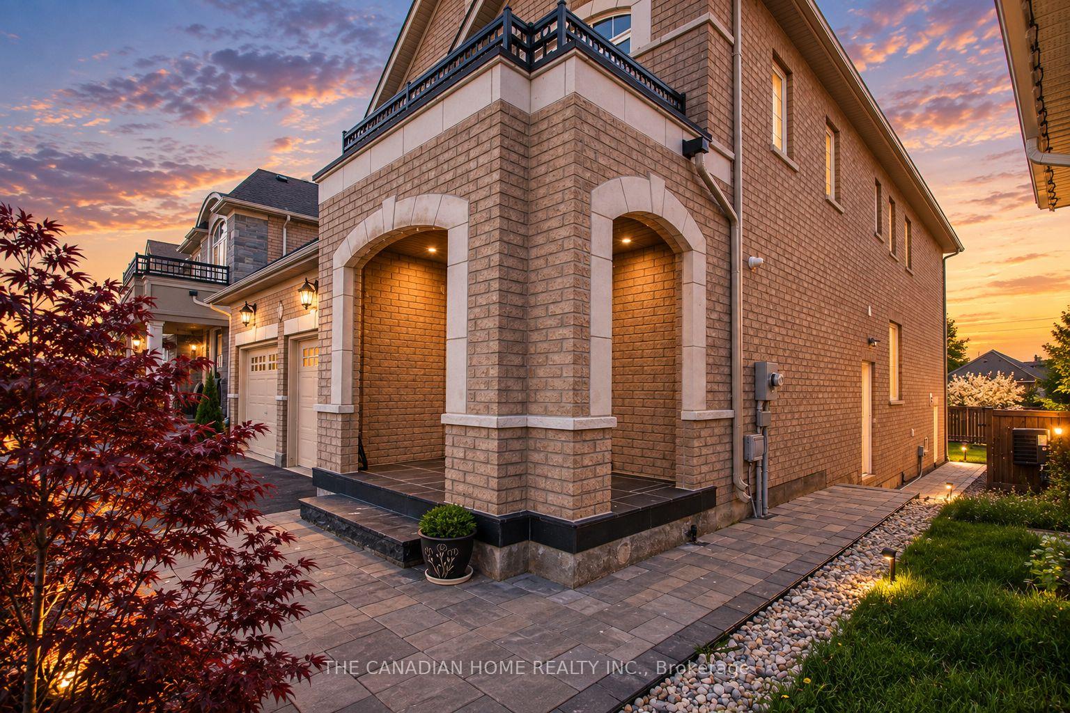 Photo 3 of 23 Chaumont Drive, Hamilton, Stoney Creek Mountain — HOMEH