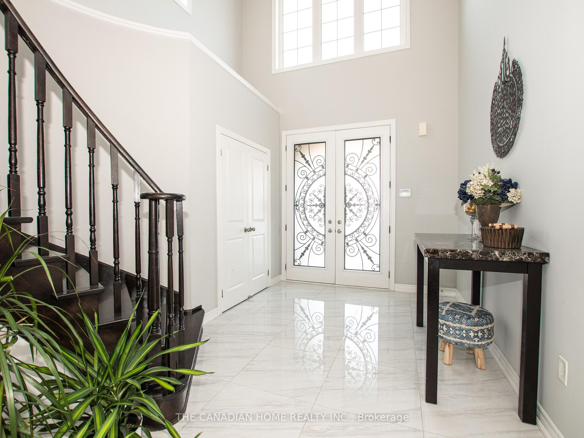 Photo 5 of 23 Chaumont Drive, Hamilton, Stoney Creek Mountain — HOMEH