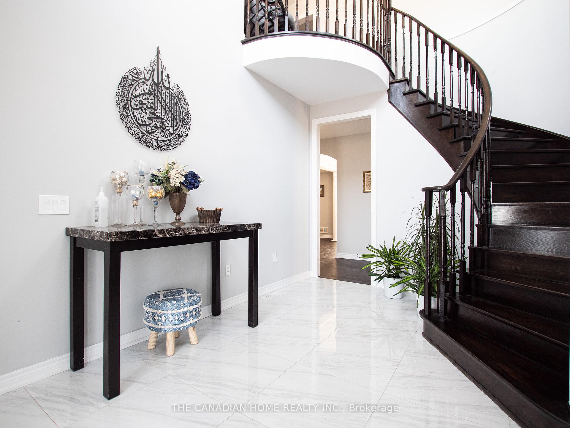 Photo 6 of 23 Chaumont Drive, Hamilton, Stoney Creek Mountain — HOMEH