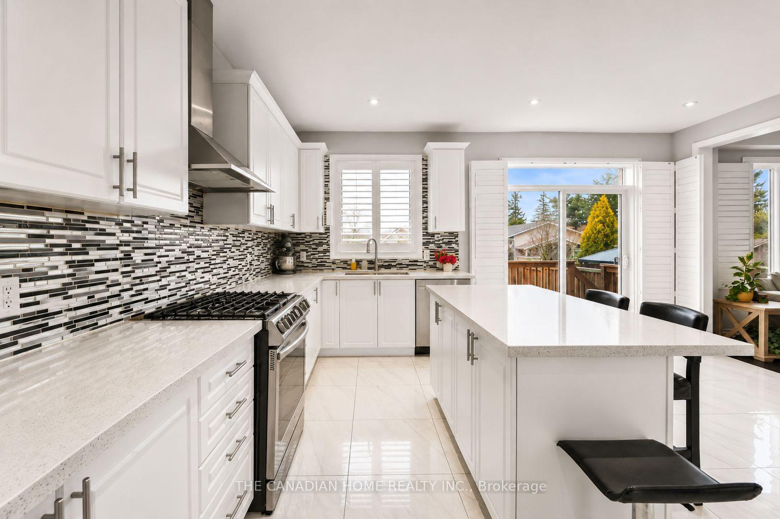 Photo 14 of 23 Chaumont Drive, Hamilton, Stoney Creek Mountain — HOMEH