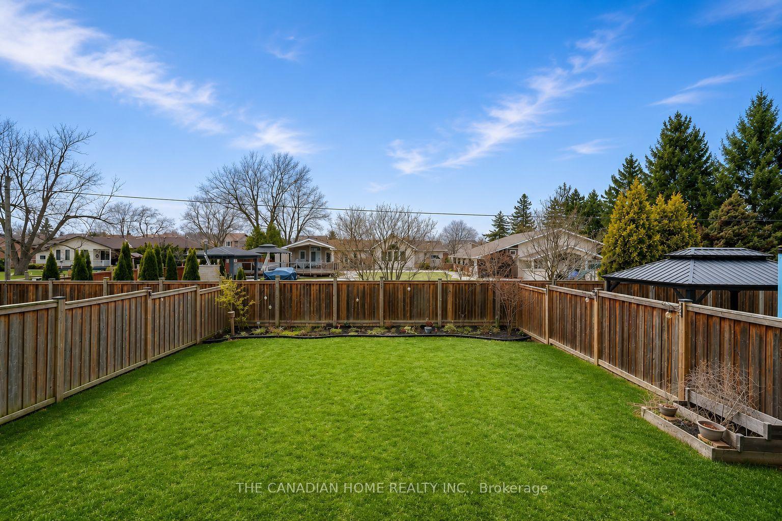 Photo 49 of 23 Chaumont Drive, Hamilton, Stoney Creek Mountain — HOMEH