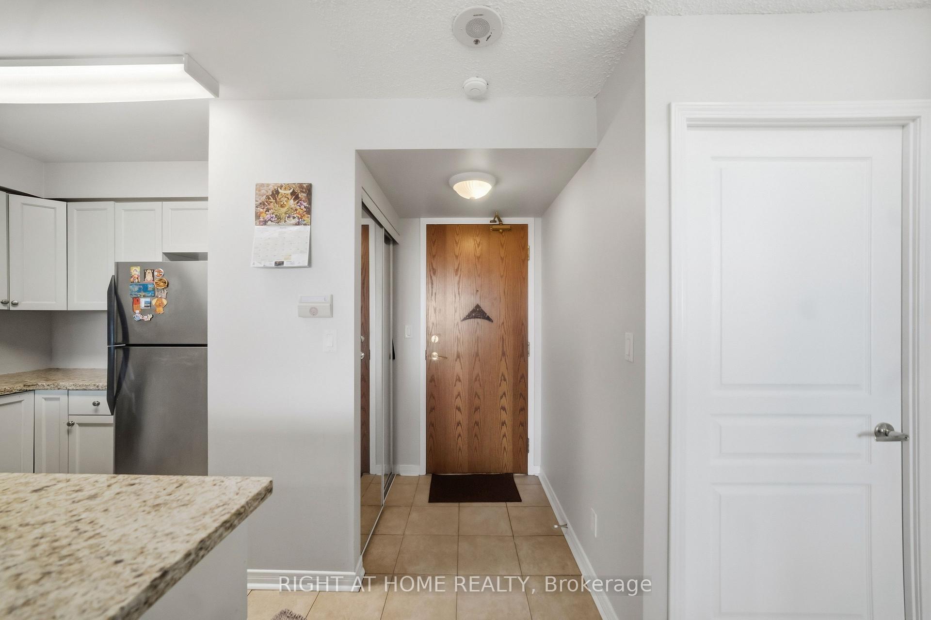 Photo 5 of Unit 607, 4879 Kimbermount Avenue, Mississauga, Central Erin Mills — HOMEH