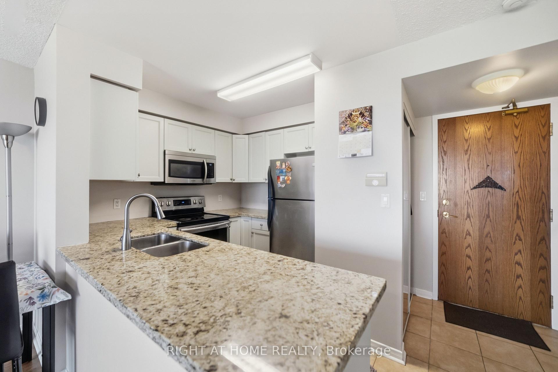 Photo 7 of Unit 607, 4879 Kimbermount Avenue, Mississauga, Central Erin Mills — HOMEH
