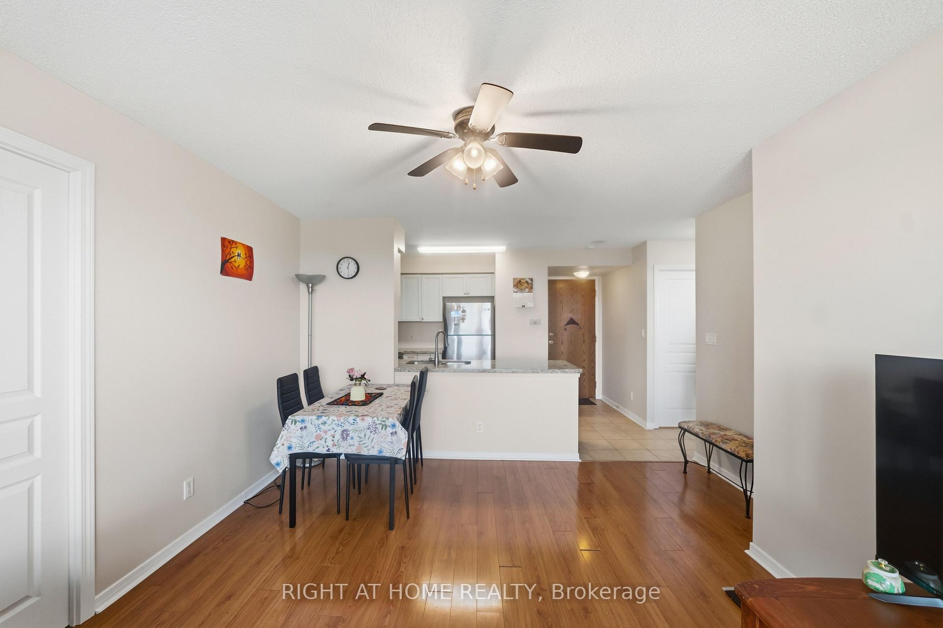 Photo 9 of Unit 607, 4879 Kimbermount Avenue, Mississauga, Central Erin Mills — HOMEH
