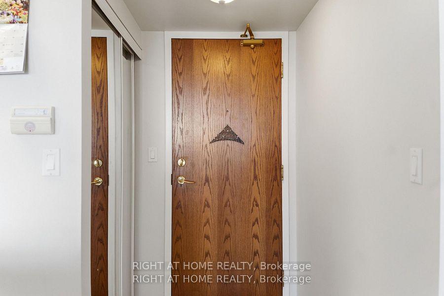 Photo 2 of Unit 607, 4879 Kimbermount Avenue, Mississauga, Central Erin Mills — HOMEH