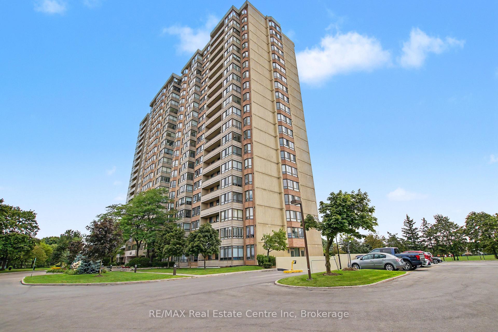 Front of Unit 1604, 100 County Court Boulevard