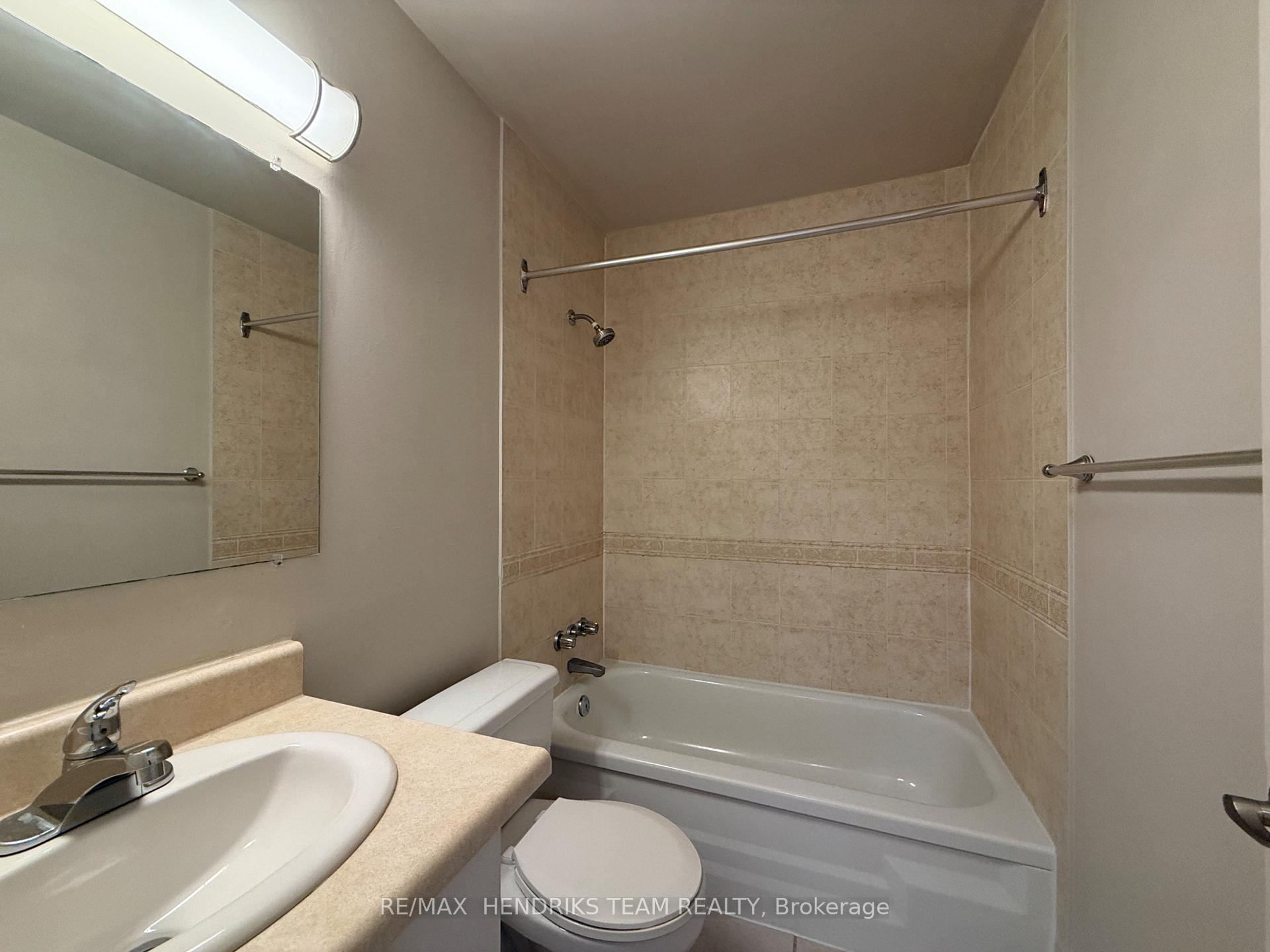 Photo 9 of Unit 402, 33 Leaside Drive, St. Catharines, Carlton/Bunting — HOMEH