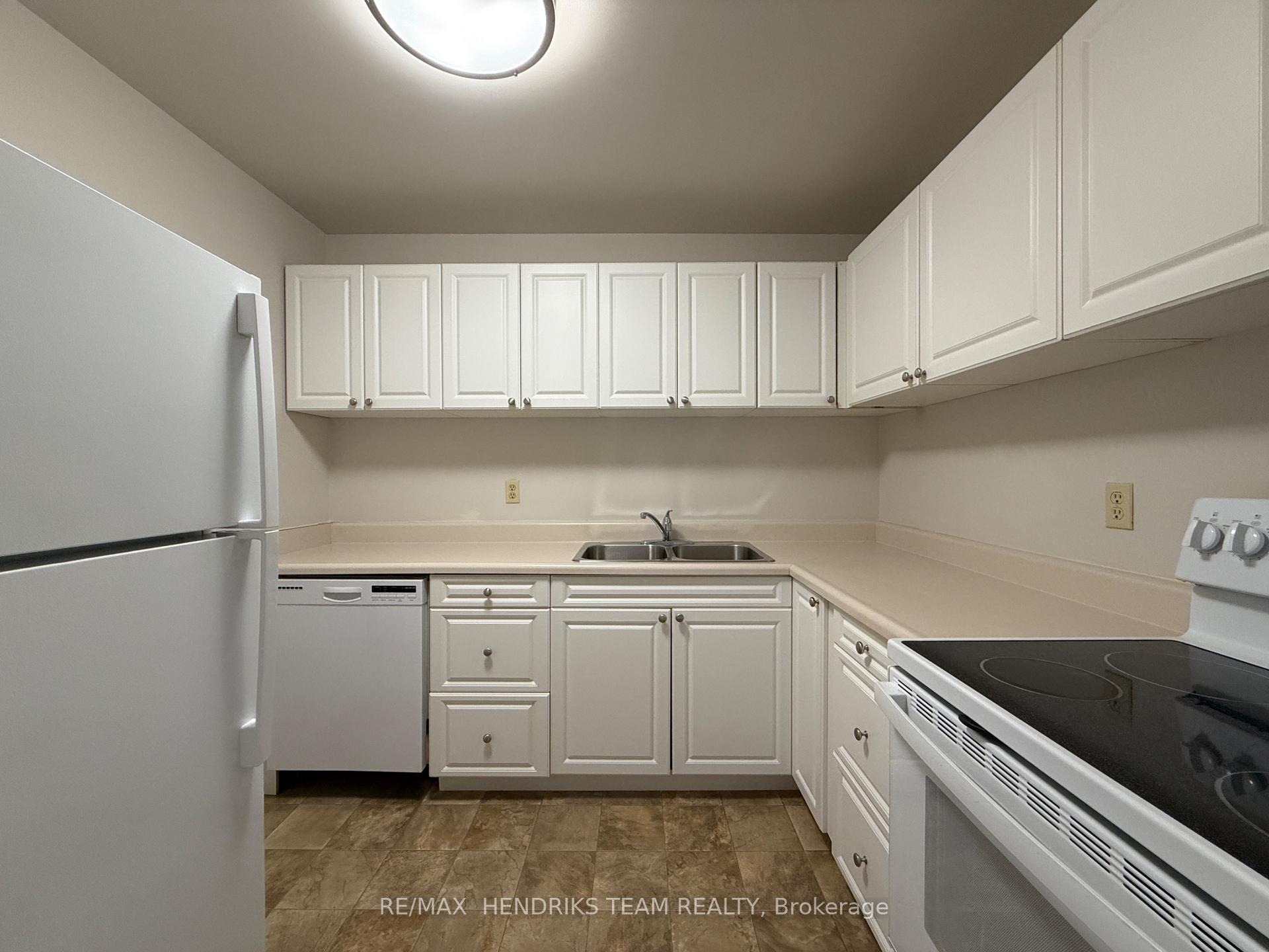 Photo 2 of Unit 409, 39 Leaside Drive, St. Catharines, Carlton/Bunting — HOMEH