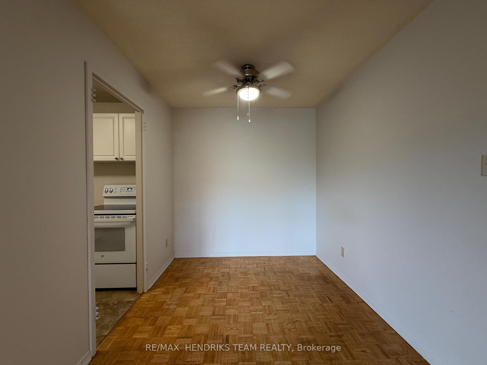 Photo 3 of Unit 409, 39 Leaside Drive, St. Catharines, Carlton/Bunting — HOMEH