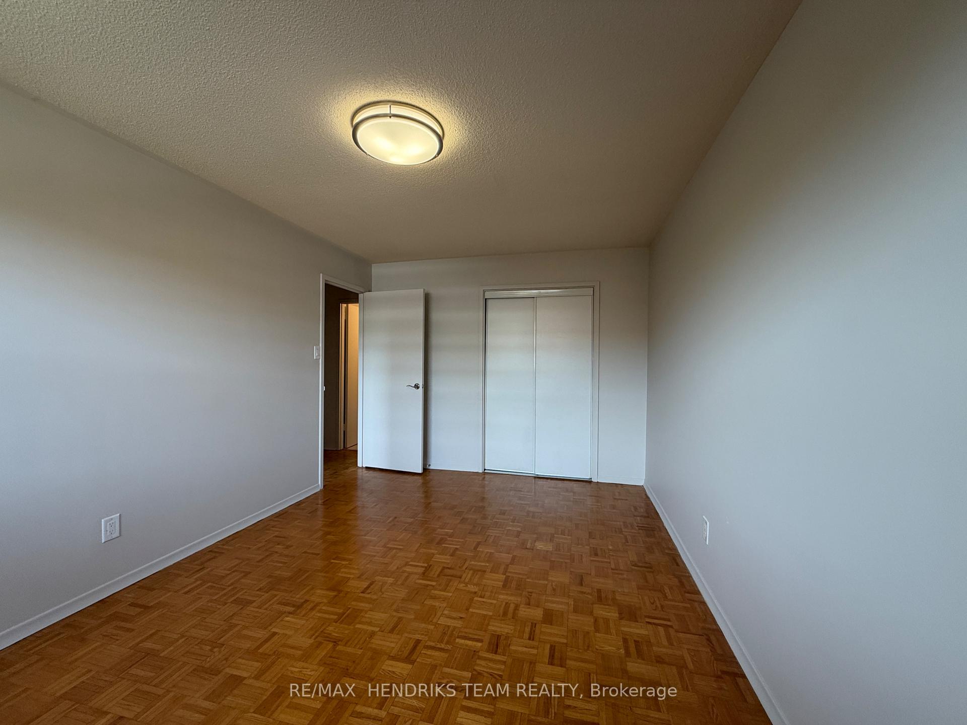 Photo 8 of Unit 409, 39 Leaside Drive, St. Catharines, Carlton/Bunting — HOMEH
