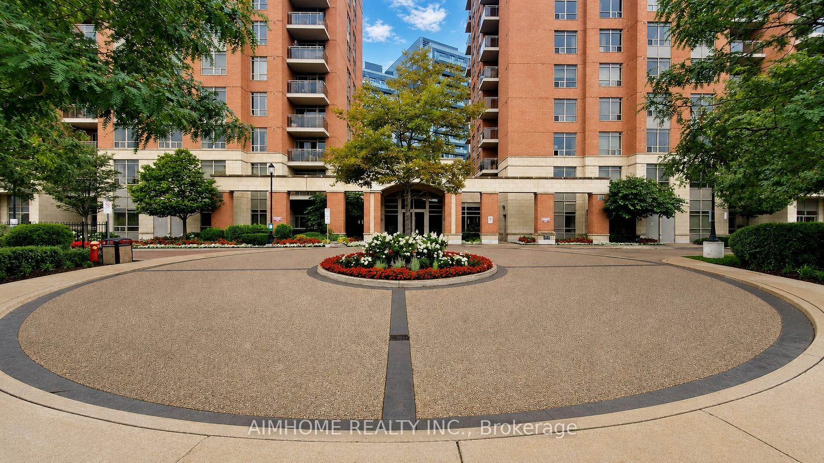 Photo 2 of Unit 804, 75 King William Crescent, Richmond Hill, Langstaff — HOMEH
