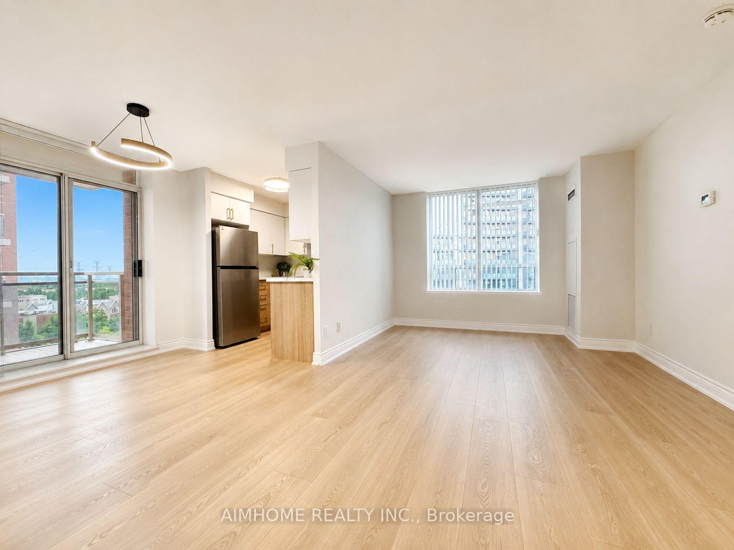 Photo 4 of Unit 804, 75 King William Crescent, Richmond Hill, Langstaff — HOMEH