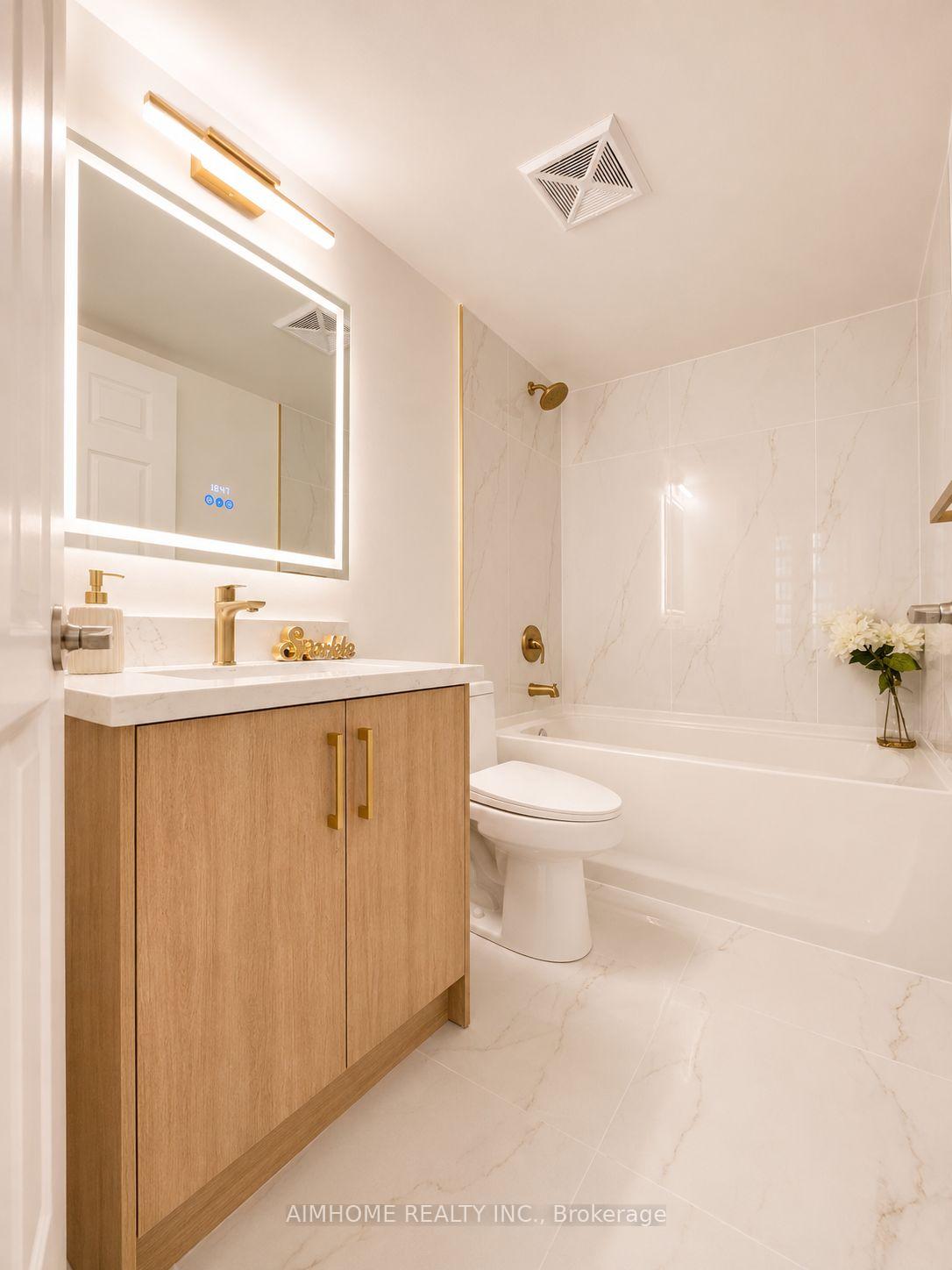 Photo 12 of Unit 804, 75 King William Crescent, Richmond Hill, Langstaff — HOMEH