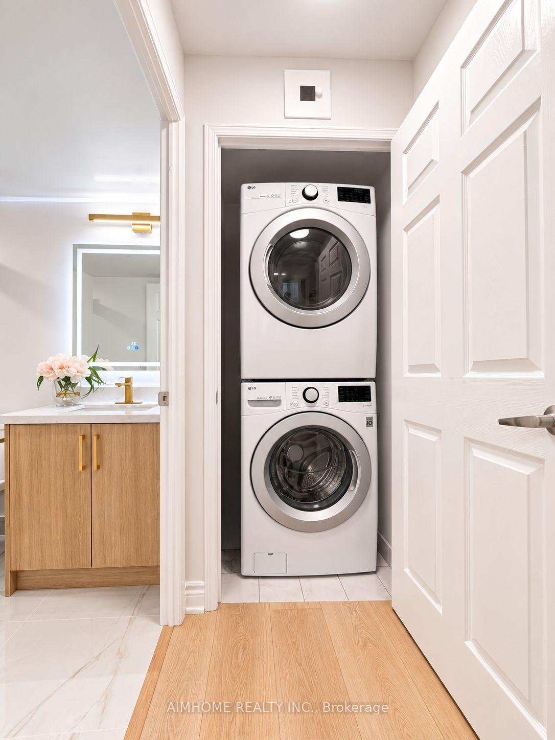 Photo 20 of Unit 804, 75 King William Crescent, Richmond Hill, Langstaff — HOMEH