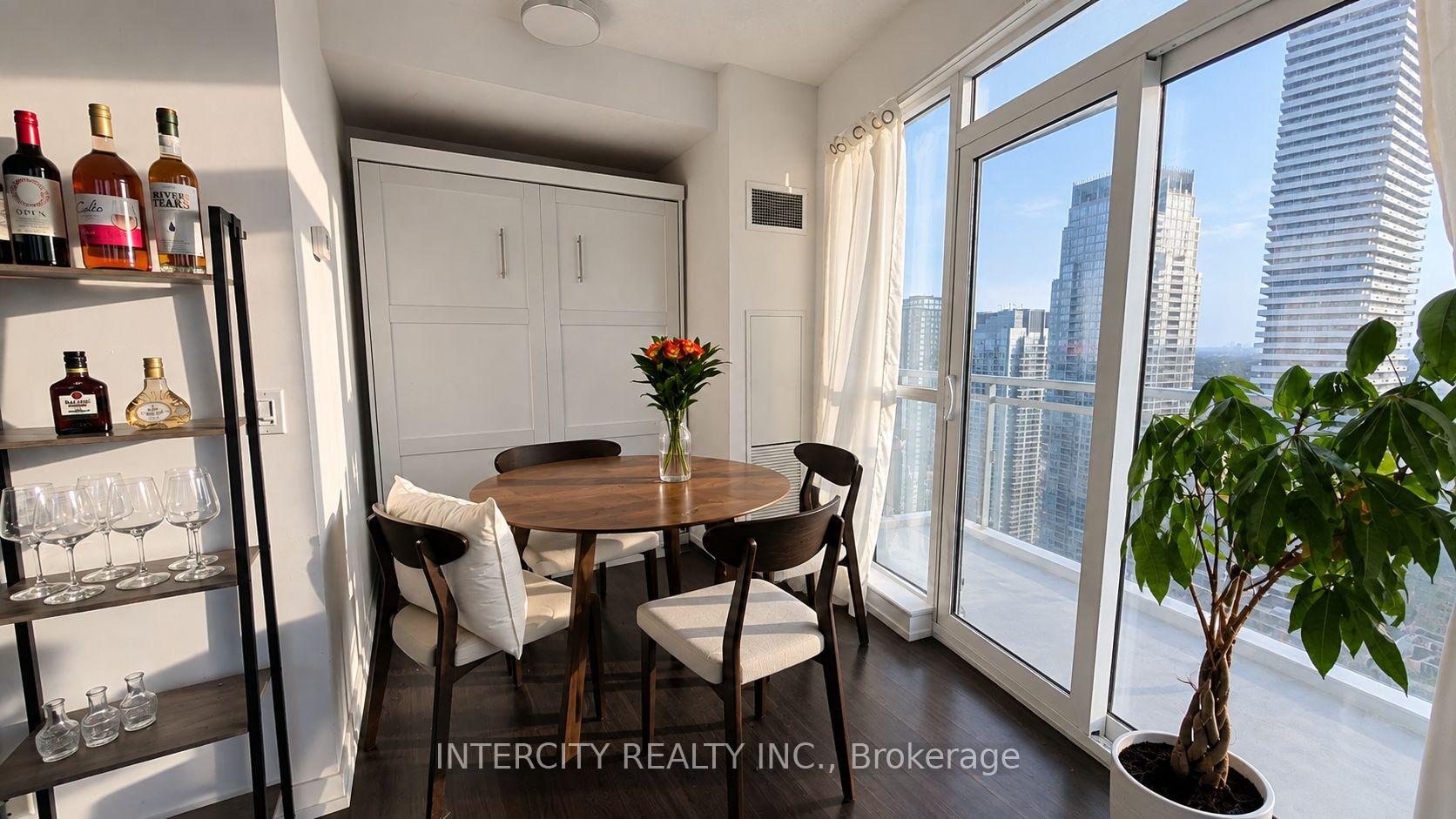 Photo 4 of Unit 3202, 89 Dunfield Avenue, Toronto, Mount Pleasant West — HOMEH