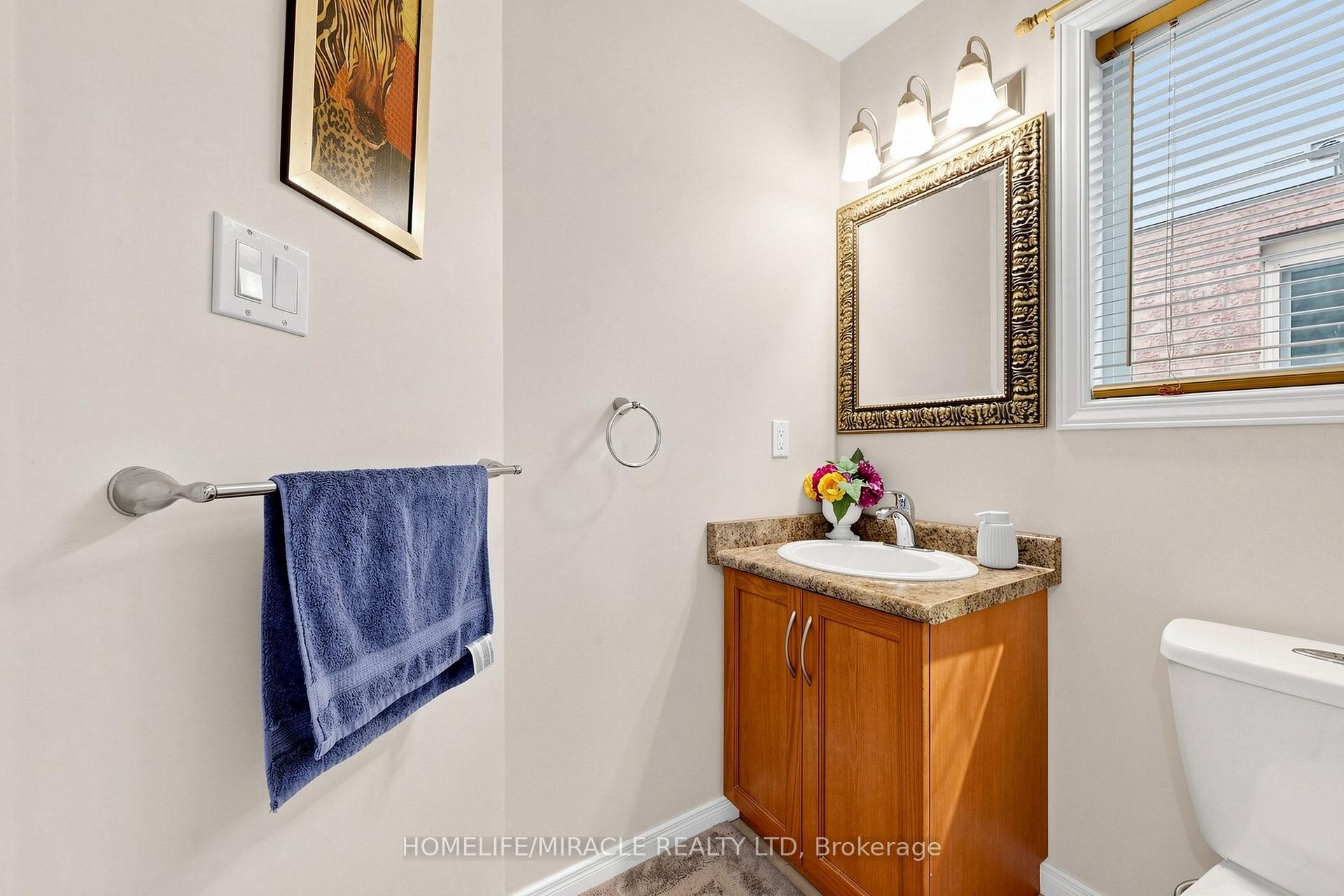 Photo 16 of 378 Mountain Laurel Crescent, Kitchener, Larentian West — HOMEH