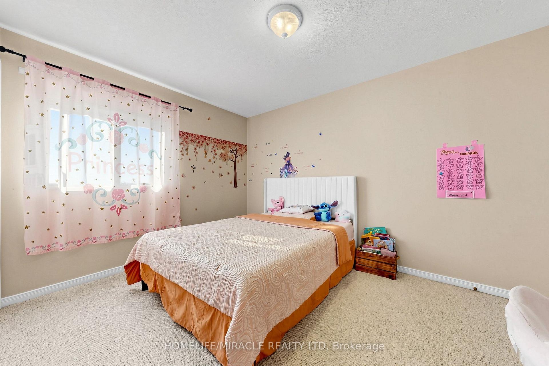 Photo 28 of 378 Mountain Laurel Crescent, Kitchener, Larentian West — HOMEH