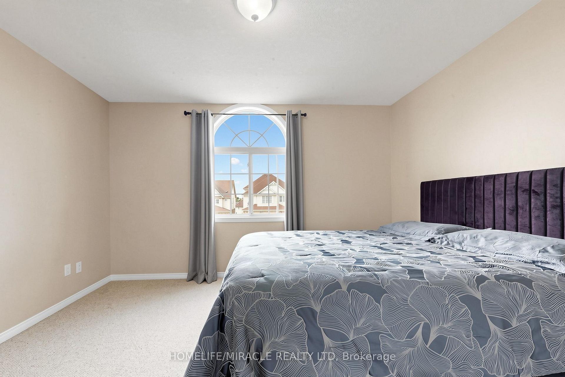 Photo 34 of 378 Mountain Laurel Crescent, Kitchener, Larentian West — HOMEH