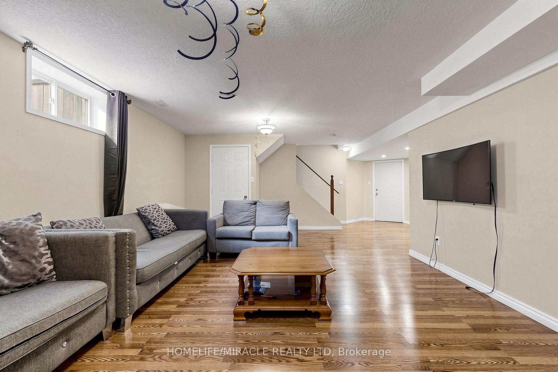 Photo 38 of 378 Mountain Laurel Crescent, Kitchener, Larentian West — HOMEH